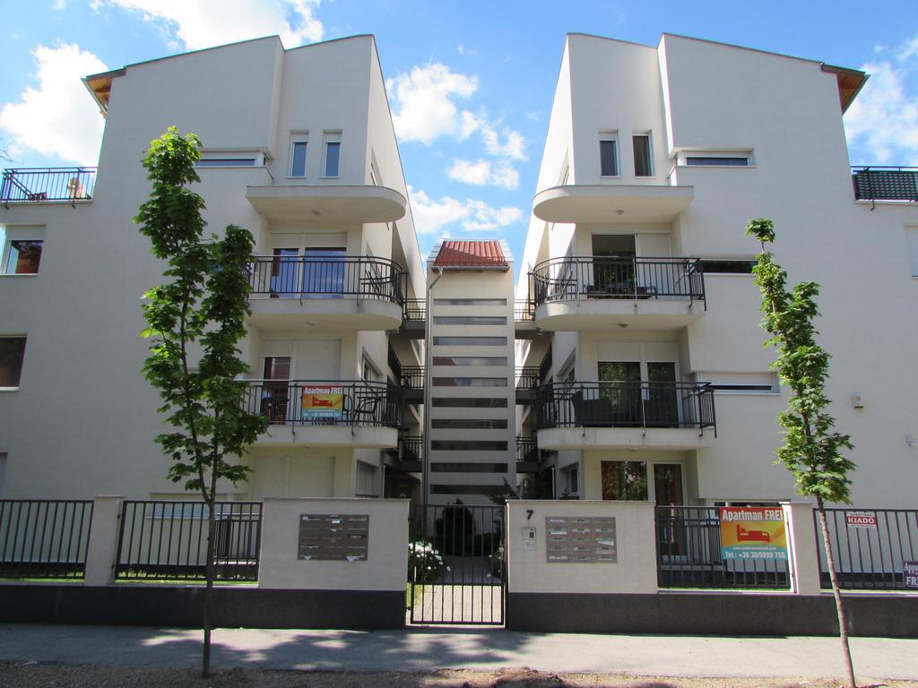 Myflat Siofok Beach Apartment Exterior photo